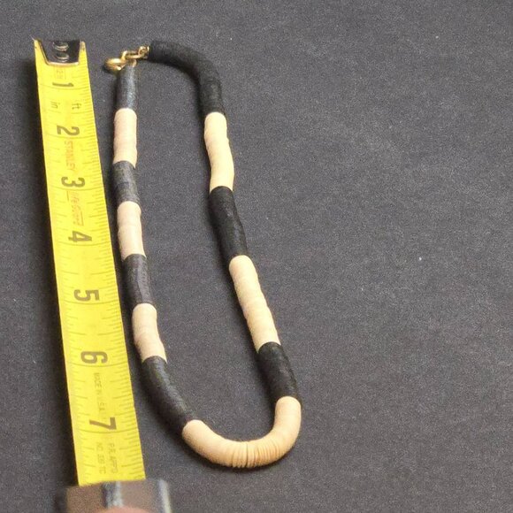 Vintage Black White Heishi Shell Necklace 18" Surfer Boho Beaded Jewelry - Picture 6 of 7